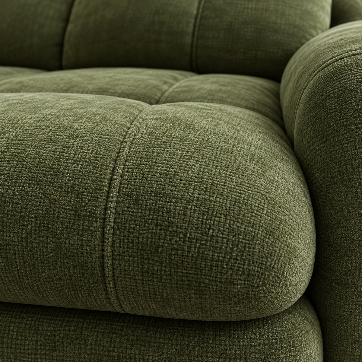 Canapé modulable Ronda 3 places vert olive avec pouf, détail du tissu chenillé