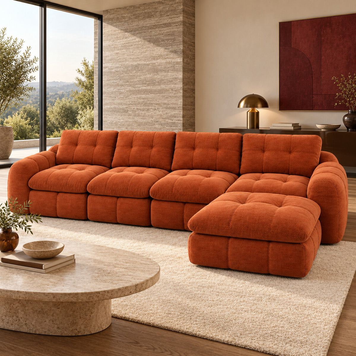 Canapé modulable Ronda 4 places terracotta avec pouf en situation dans un salon