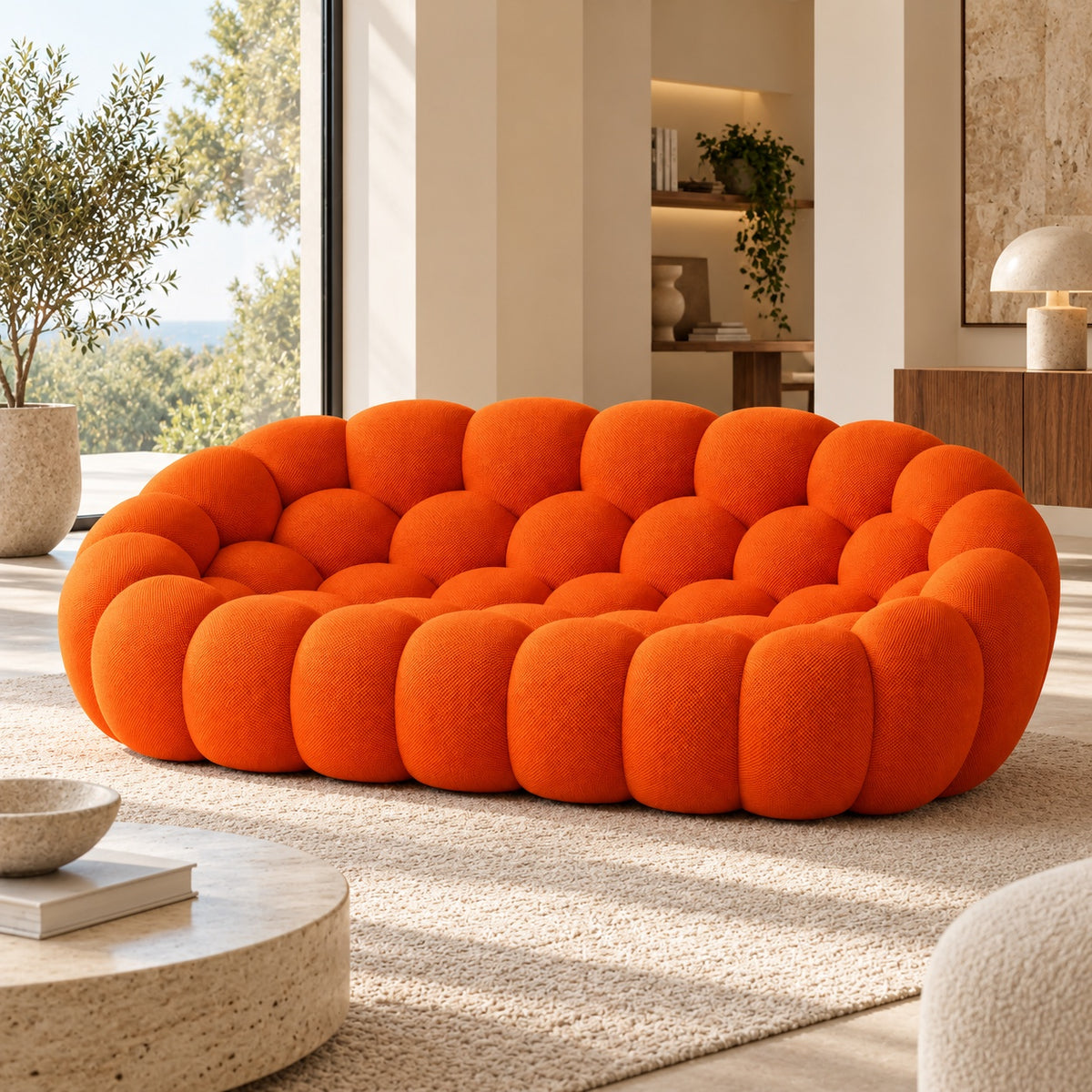Canapé Séville en tissu texturé orange en situation dans un salon